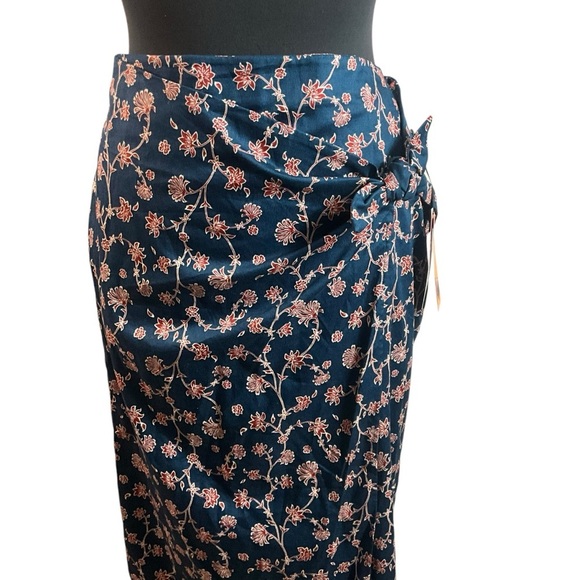 Future Collective Floral Print Blue Red and White Midi Skirt Jenny K - Picture 4 of 14